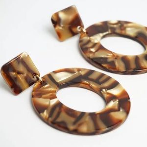 🌟{BOGO}🌟 Leopard Acrylic Oval Earrings